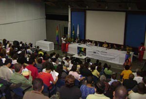 1-crprj-participa-de-pre-conferencia-regional-glbt01-300x204.jpg
